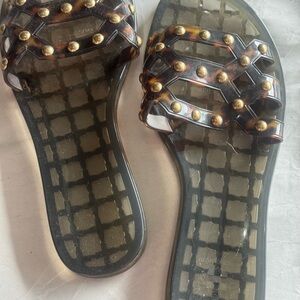 Vince Camuto Stylish Women's Sandals with Gold Accents size 8